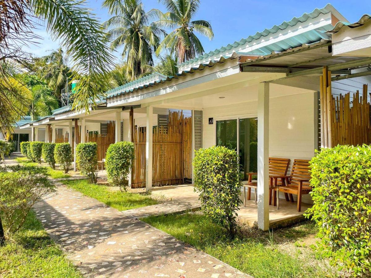 Smile Resort Ko Mook Eksteriør bilde
